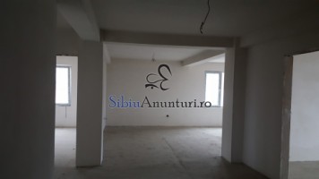 vand-apartament-3-camere-mansarda-150-mp-zona-str-dealului-1